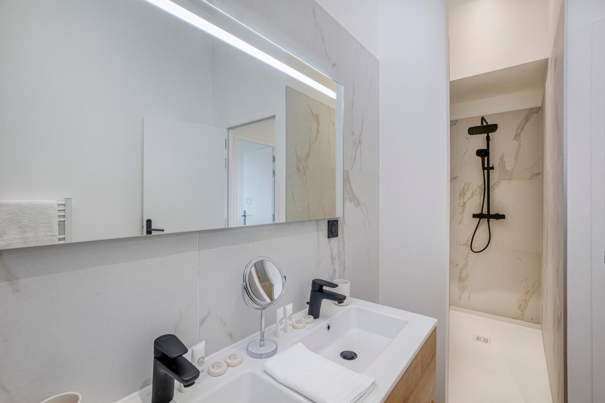 1 - Grand Appartement Spacieux Dans Un Chateau Du 17Eme Siecle, A 15Min De Lyon Vourles Exteriér fotografie