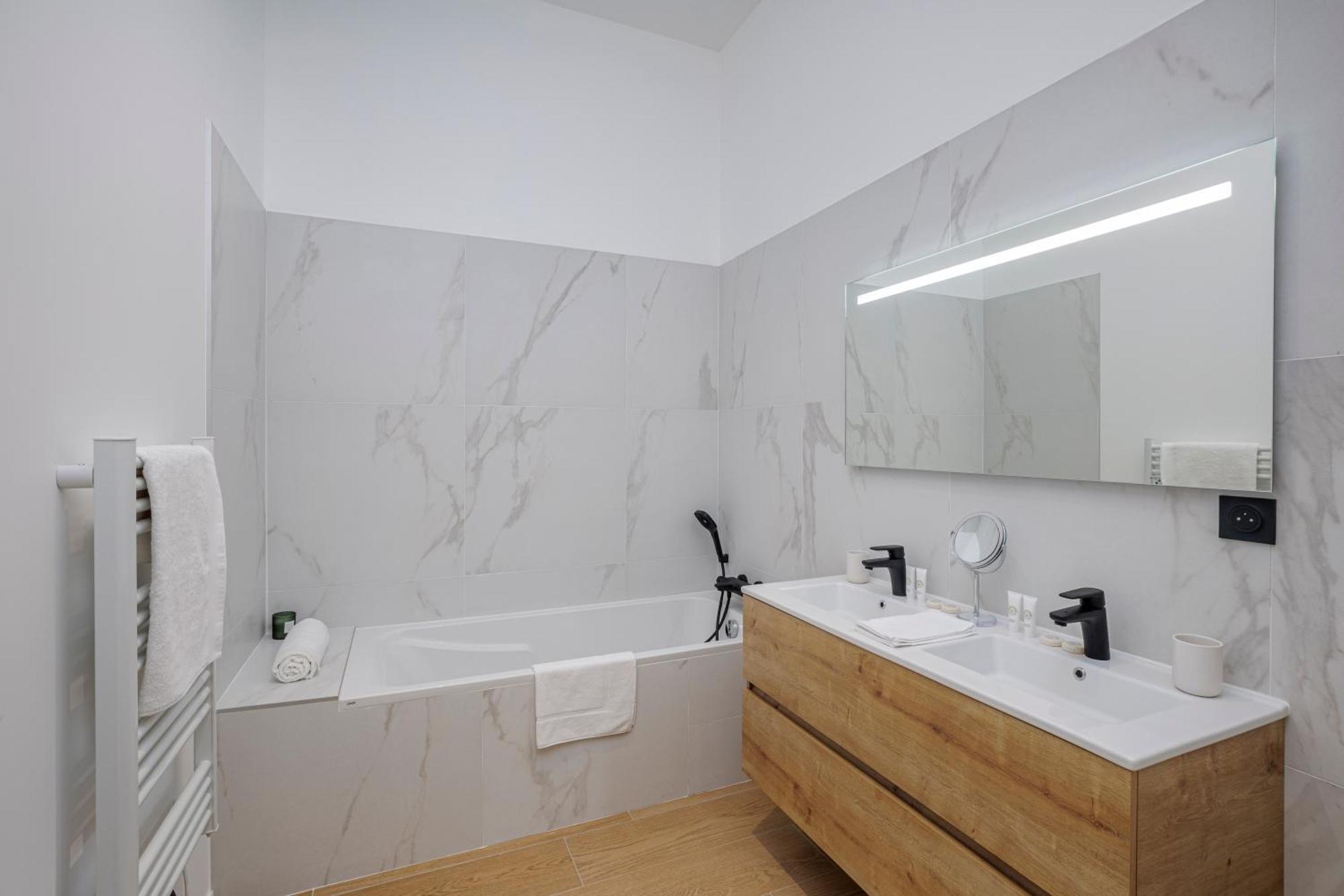 1 - Grand Appartement Spacieux Dans Un Chateau Du 17Eme Siecle, A 15Min De Lyon Vourles Exteriér fotografie