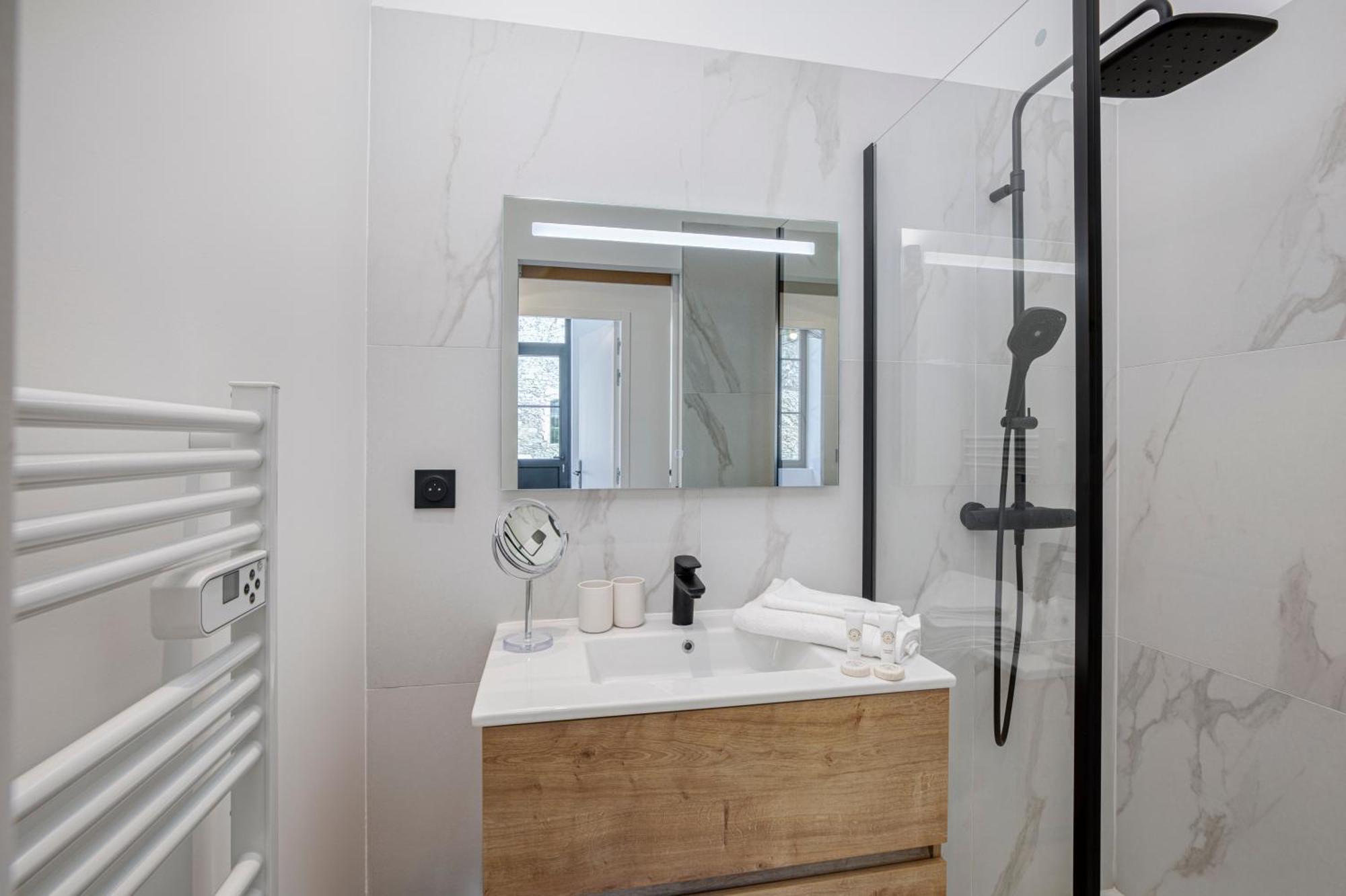 1 - Grand Appartement Spacieux Dans Un Chateau Du 17Eme Siecle, A 15Min De Lyon Vourles Exteriér fotografie